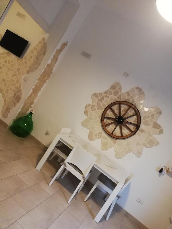 V&M suite con jacuzzi Ostuni Exterior foto